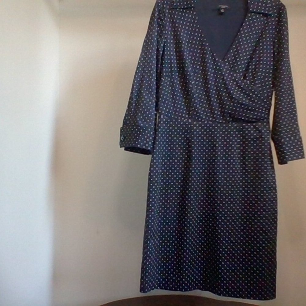 Ann Taylor size 2 Navy/light blue poka-dot  dress